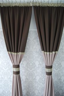 Zasłona brązowo beżowa z taśmą diamentową glamour 