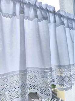 Zazdrostka z bawełny białą z 10cm  koronką i falbanką