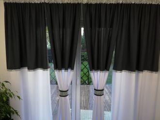 Zasłona biało grafitowa z taśmą diamentową glamour